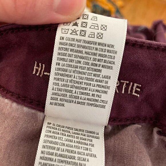 AMERICAN EAGLE Super Stretch Hi-Rise Shortie Burgundy Maroon Red Raw Hem Shorts - Picture 12 of 15